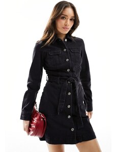 Miss Selfridge - Vestito corto di jeans lavaggio nero a maniche lunghe con dettaglio sul colletto
