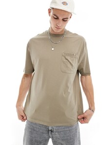 ASOS DESIGN - T-shirt oversize con tasca, color kaki-Verde