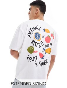 ASOS DESIGN - T-shirt bianca oversize con stampa artistica sul retro-Bianco