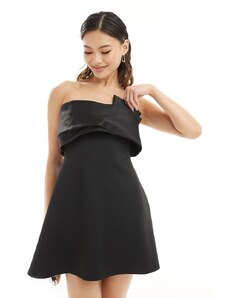 ASOS DESIGN - Vestito corto strutturato nero con bustino in raso a contrasto