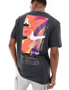 Nike - T-shirt grigio scuro con stampa sul retro