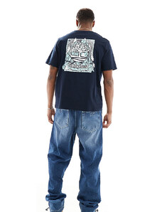 Timberland - T-shirt oversize blu navy con logo mimetico sul retro - In esclusiva per ASOS