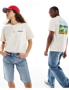 adidas Originals - T-Shirt bianco sporco con stampa di tramonto sul retro