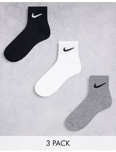 Nike Training - Everyday Lightweight - Confezione da 3 paia di calzini leggeri alla caviglia multicolore