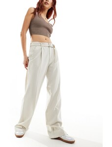Pull&Bear - Pantaloni sartoriali a fondo ampio color sabbia con pieghe e cintura-Neutro