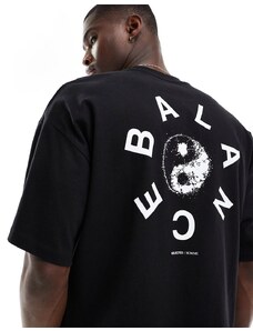 Selected Homme - T-shirt pesante oversize nera con stampa "Balance" sul retro-Nero