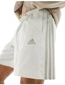 adidas performance adidas Training - Pantaloncini in jersey bianco sporco con tre strisce