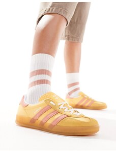 adidas Originals - Gazelle Indoor - Sneakers gialle e rosa con suola in gomma-Multicolore