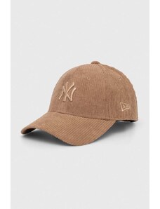 New Era cappello con visiera in velluto a coste colore marrone con applicazione NEW YORK YANKEES