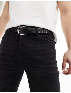 ASOS DESIGN - Cintura in pelle sintetica nera con fibbia argentata e borchie color canna di fucile-Nero