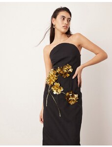 ASOS Edition - Vestito midi a colonna nero a fascia con decorazione floreale scultorea