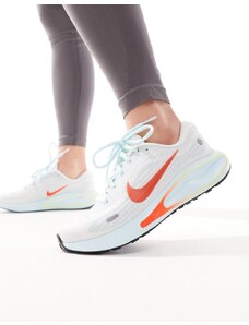 Nike Running - Journey Run - Sneakers bianche e arancioni-Bianco
