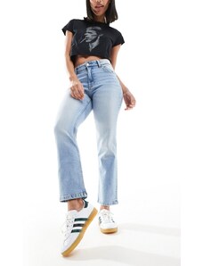 Bershka - Jeans a zampa taglio corto blu medio
