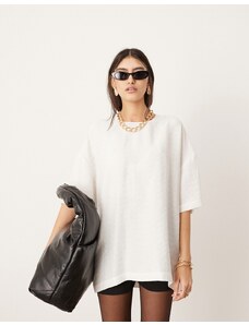 ASOS EDITION - T-shirt squadrata color avorio testurizzata-Bianco