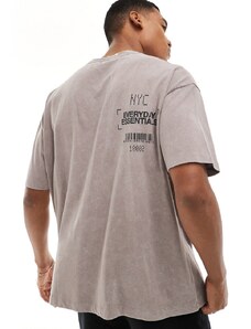 ASOS DESIGN - T-shirt oversize pesante marrone slavato con stampa “NYC”