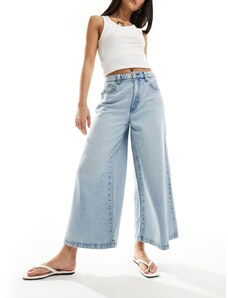 ASOS DESIGN - Jeans morbidi taglio corto a fondo ampio blu chiaro