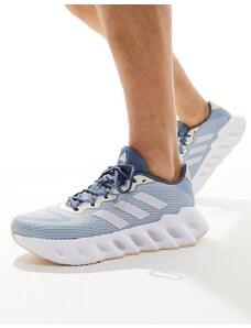adidas performance adidas - Running Switch Run - Sneakers blu pallido e bianche-Multicolore