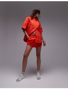 Topshop - Pantaloncini stile runner in nylon rosso in coordinato