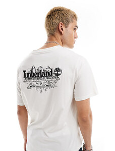 Timberland - T-shirt oversize bianco sporco con stampa grande di montagne sulla schiena - In esclusiva per ASOS