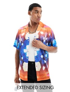 ASOS DESIGN - Camicia comoda con stampa a fiori effetto caleidoscopio e rever-Multicolore