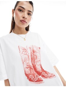 ASOS DESIGN - T-shirt oversize bianca con grafica di stivali da cowboy-Bianco
