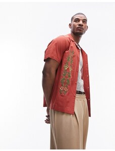 Topman - Camicia a maniche corte comoda color ruggine con ricami floreali-Rosso