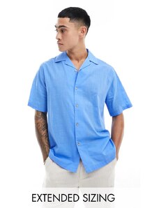 ASOS DESIGN - Camicia a maniche corte vestibilità comoda effetto lino color blu medio con colletto a rever