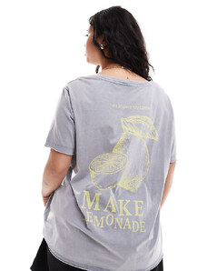 ONLY Curve - T-shirt oversize grigio slavato con stampa di limonata sulla schiena