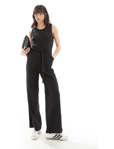 ONLY - Tuta jumpsuit senza maniche in misto lino nero con cintura