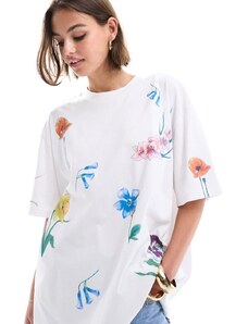 ASOS DESIGN - T-shirt boyfriend bianca con grafica a fiori stampata-Bianco