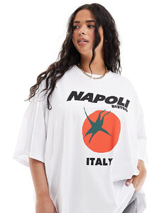 ASOS Curve ASOS DESIGN Curve - T-shirt oversize bianca con grafica con scritta "Napoli" e pomodoro-Bianco