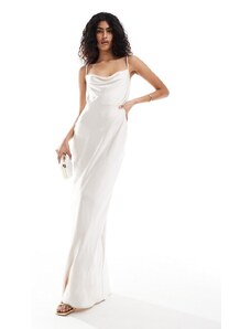 Pretty Lavish - Keisha - Vestito lungo da damigella in raso color avorio con scollo ad anello-Bianco