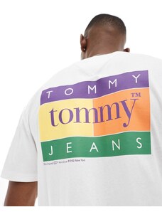 Tommy Jeans - T-shirt unisex bianca regular fit con bandiera in colori estivi-Bianco