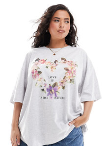 ASOS Curve ASOS DESIGN Curve - T-shirt oversize bianca con grafica con fiori a cuore-Bianco