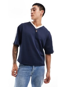 ASOS DESIGN - T-shirt squadrata comoda blu navy in tessuto scuba con scollo a V