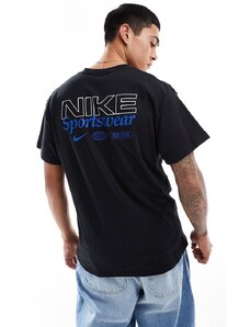 Nike - T-shirt nera con grafica stampata sul retro-Nero