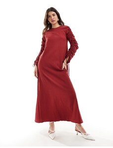 ASOS DESIGN - Vestito lungo con maniche arricciate rosso ciliegia in tessuto stropicciato