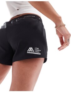 The North Face - Training - Pantaloncini da allenamento neri con logo-Nero