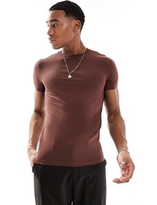 ASOS DESIGN - T-shirt attillata marrone