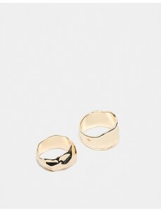 ASOS DESIGN - Confezione da 2 anelli dorati larghi effetto metallo fuso-Oro