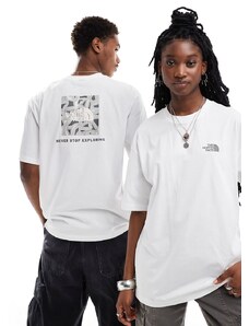 The North Face - Geolines Redbox - T-shirt oversize bianca con stampa sul retro - In esclusiva per ASOS-Bianco