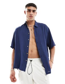 ASOS DESIGN - Camicia oversize in viscosa blu navy