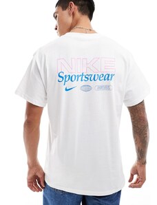 Nike - T-shirt bianca con grafica stampata sul retro-Bianco
