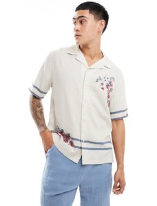 Abercrombie & Fitch - Camicia a maniche corte color cuoio in lino con frutta ricamata e rever-Marrone