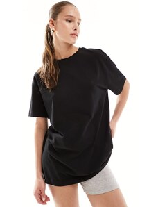 New Look - T-shirt oversize nera a tinta unita-Nero