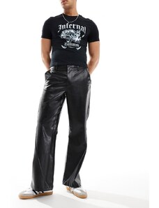 ASOS DESIGN - Pantaloni ampi a fondo ampio neri in pelle sintetica con profili sportivi-Nero