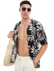 Hollister - Thrifted - Camicia a maniche corte con rever in rayon nera con stampa floreale tropicale-Nero