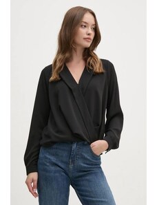 Valentino Blusa rossa in seta con collo nero