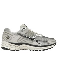 Sneakers argento da donna Nike Inverno 2024 2025 Stileo