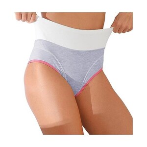 I Pantaloni In Pelle Che Saranno Trend Moda Primavera Estate 2024 - Foto 2